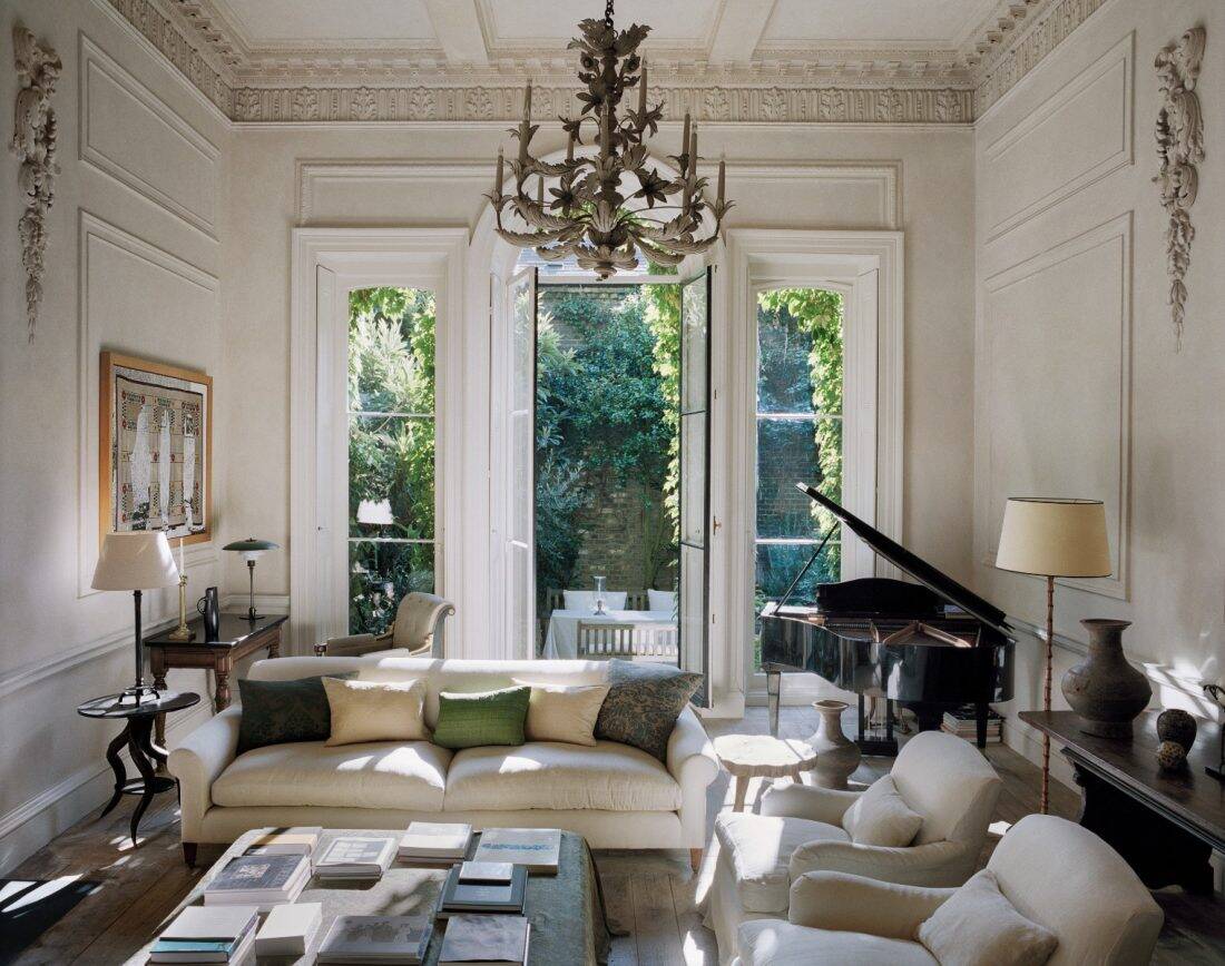rose-uniacke-at-home rose-uniacke-at-home